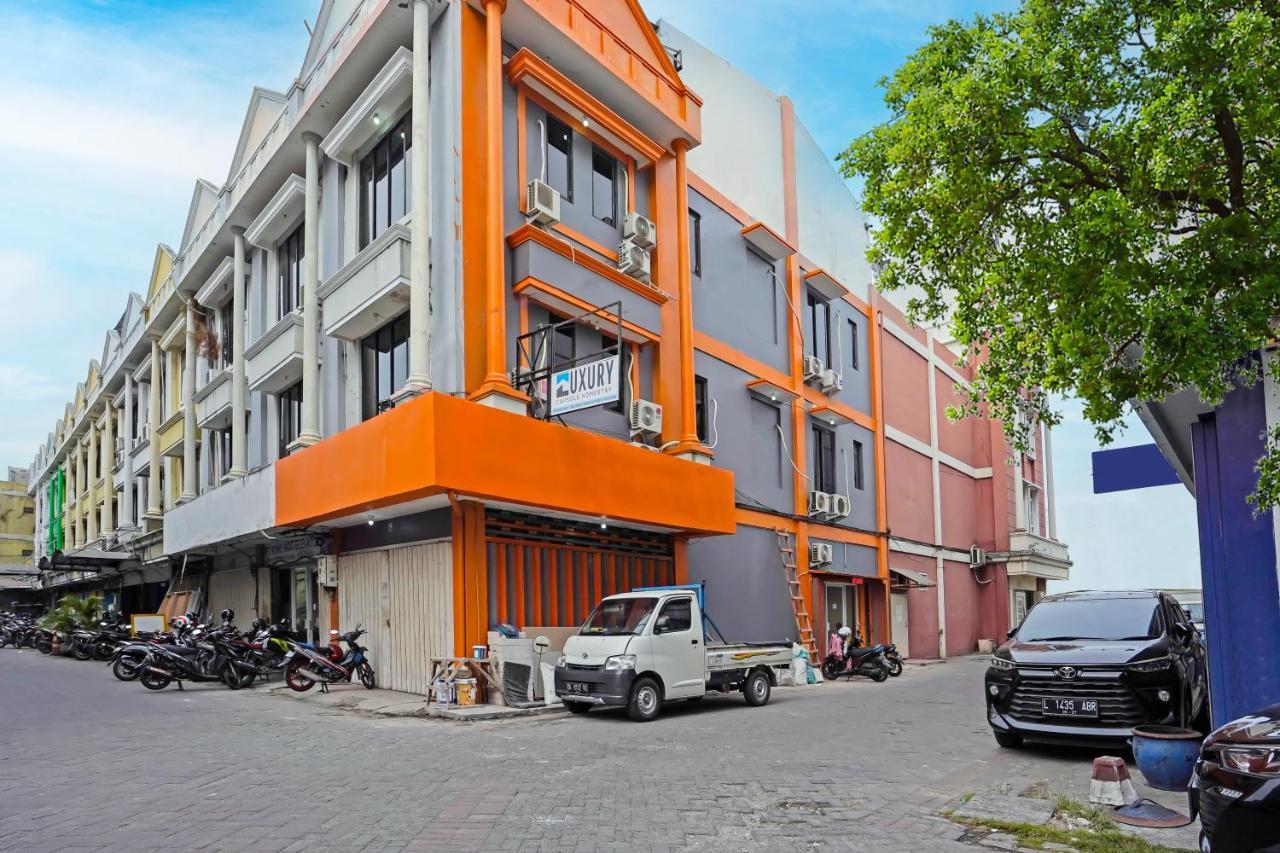 Oyo 91727 Luxury Homestay Sidoarjo Gedangan Exterior foto